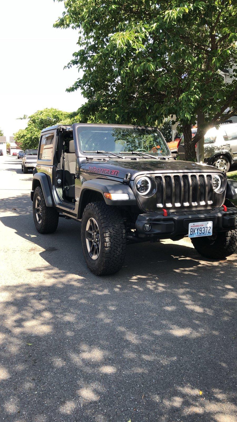 Jeep Wrangler JL Rubicon styling on Sport 6654F173-0D4B-44BF-8EF3-D034B3DB8C9B