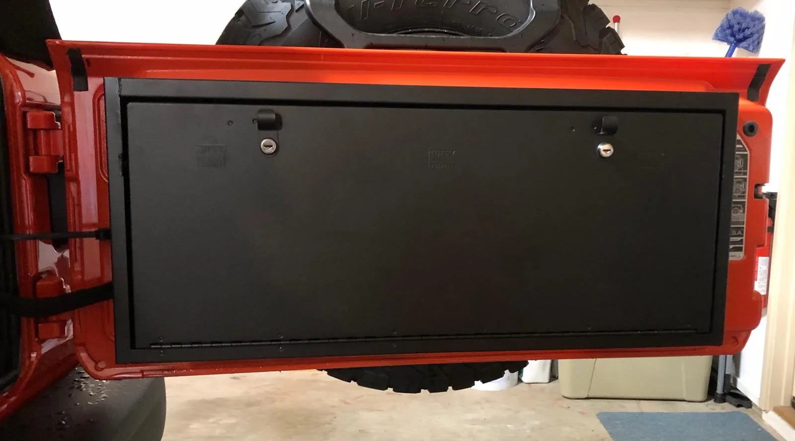 Jeep Wrangler JL Tuffy tailgate lockbox anyone installed on yet? IMG_6193-X3