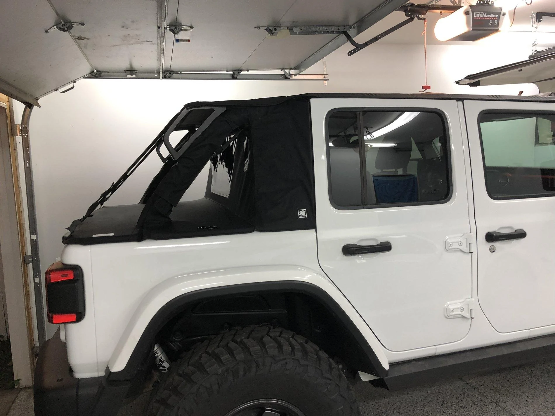 Jeep Wrangler JL JL Bikini Tops? 9D6C3E54-2D83-4316-B2A6-05CE017F7E22