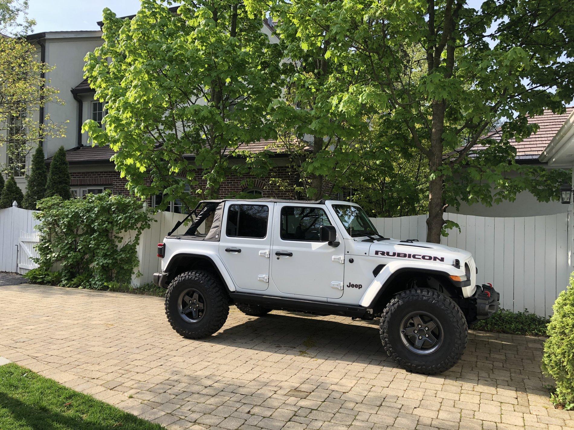 Jeep Wrangler JL JL Bikini Tops? D99B9CEC-692E-4B3F-B695-CF8FDB50DA96