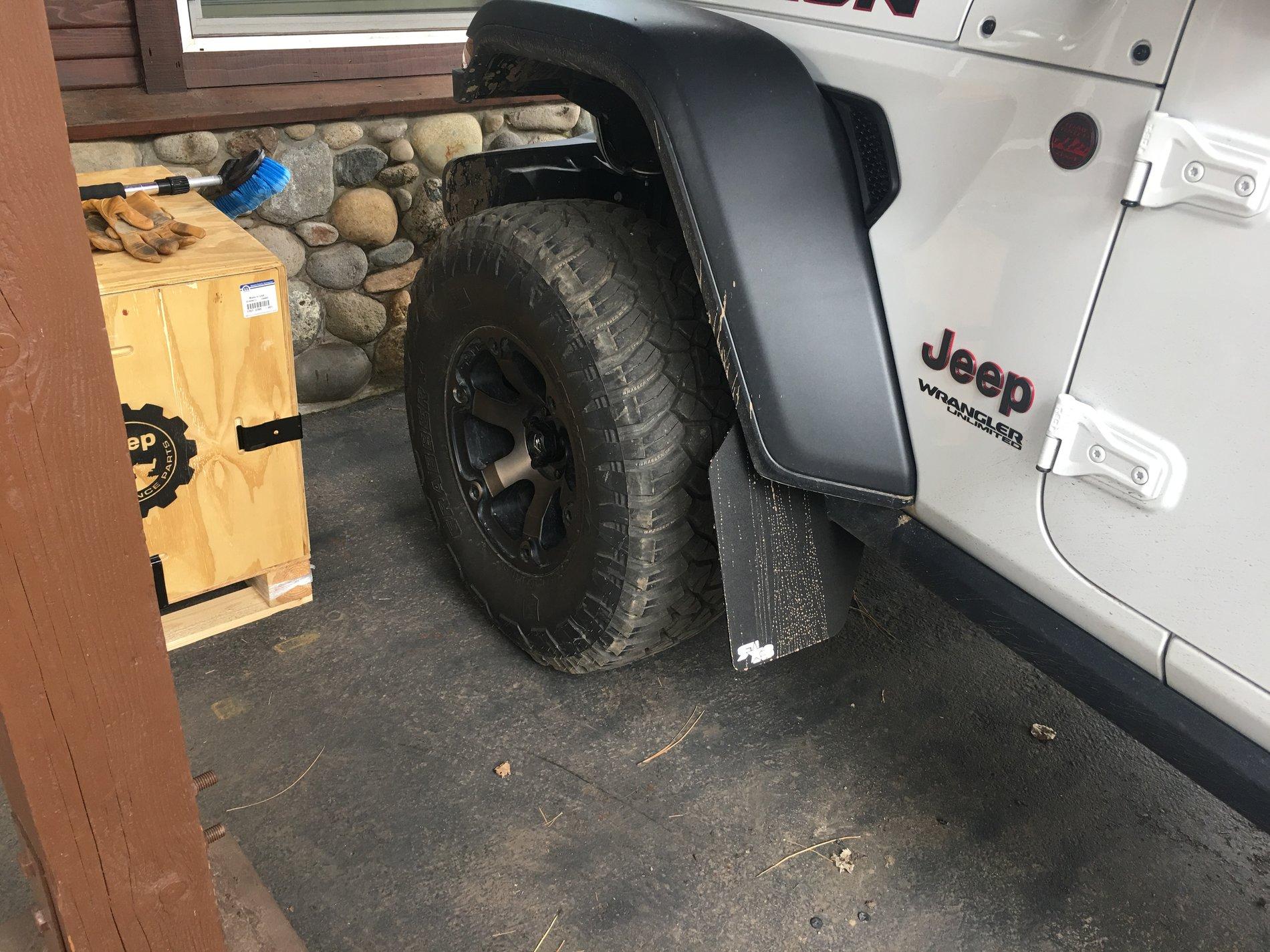 Jeep Wrangler JL Mudflaps and Rubicon Flares? IMG_1960.JPG