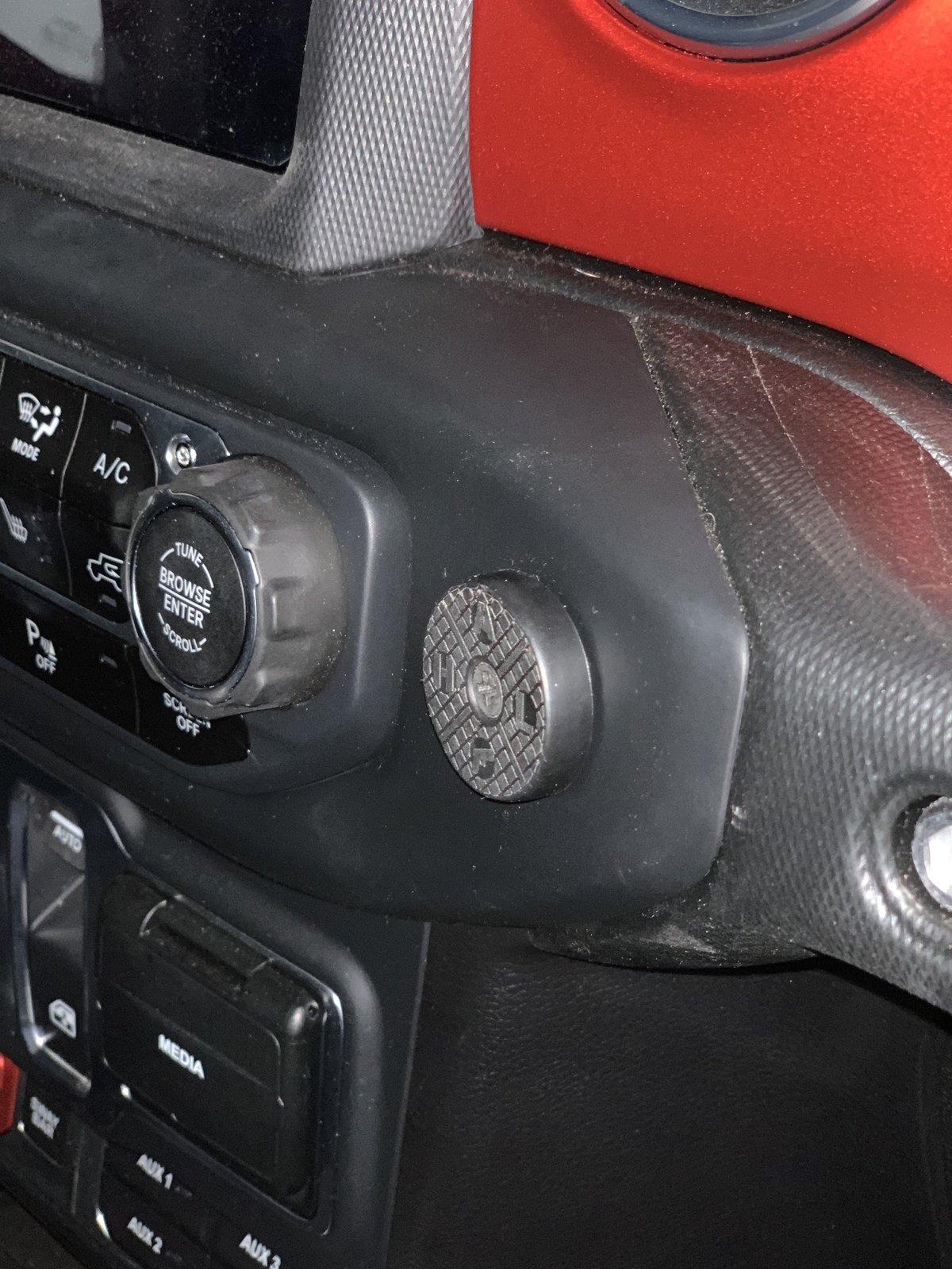 Jeep Wrangler JL How does everyone mount their cell phones? F8FD433A-F5F5-46F2-975A-339842EEAAEF