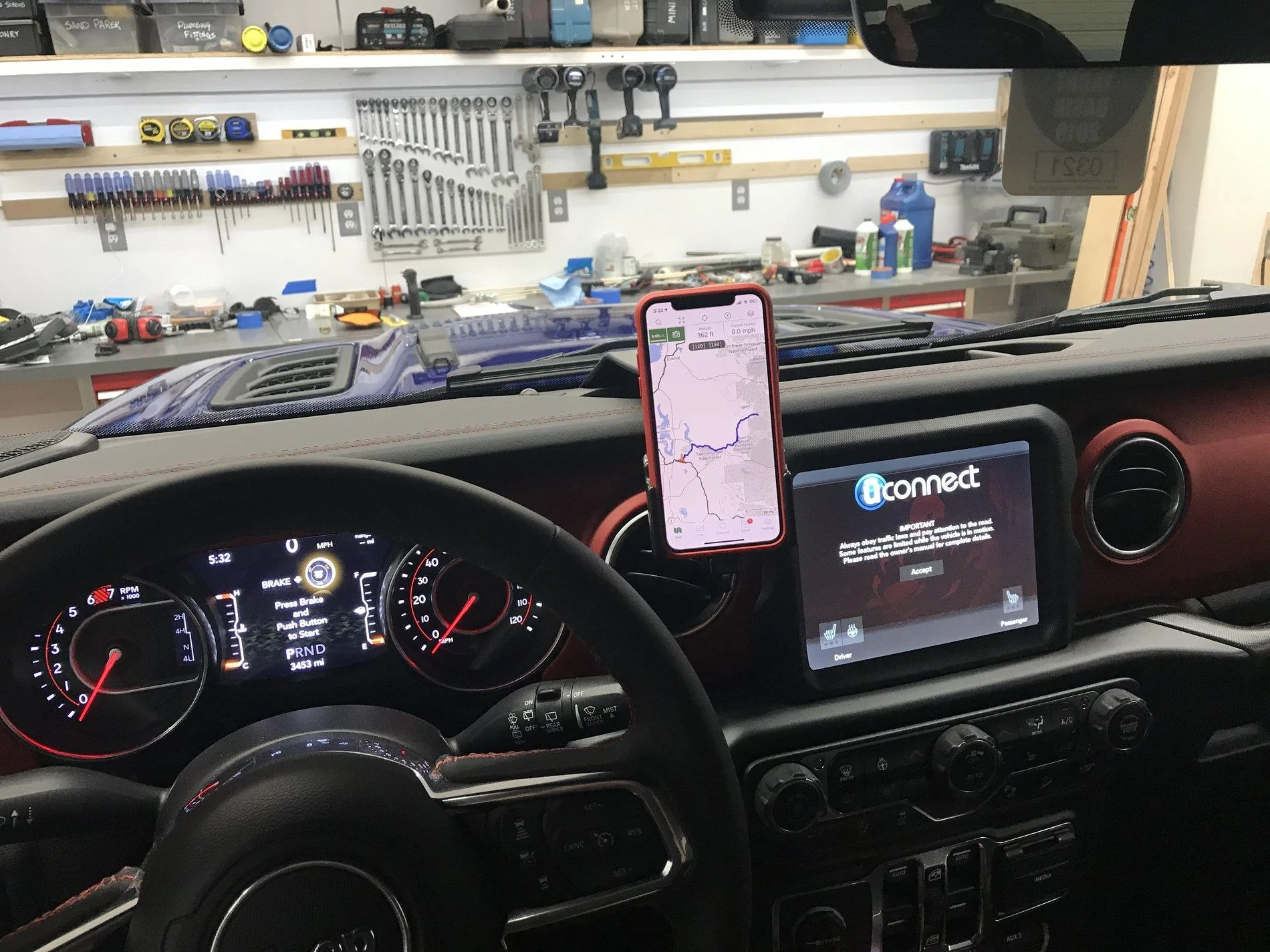Jeep Wrangler JL Custom wireless phone mount 65C22EAF-F6B4-4720-A56A-8A1B714AA903