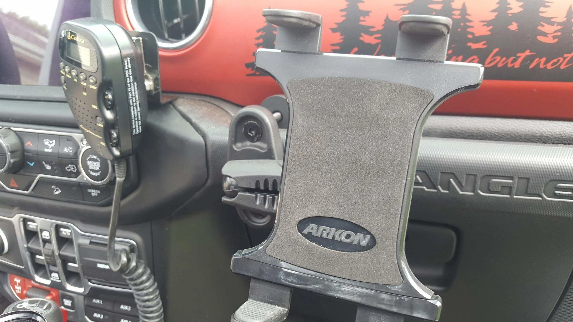 Jeep Wrangler JL How does everyone mount their cell phones? 20190515_103240_001