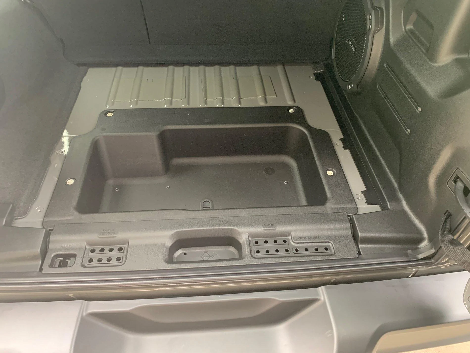 Jeep Wrangler JL Selling Rubicon Stuff After