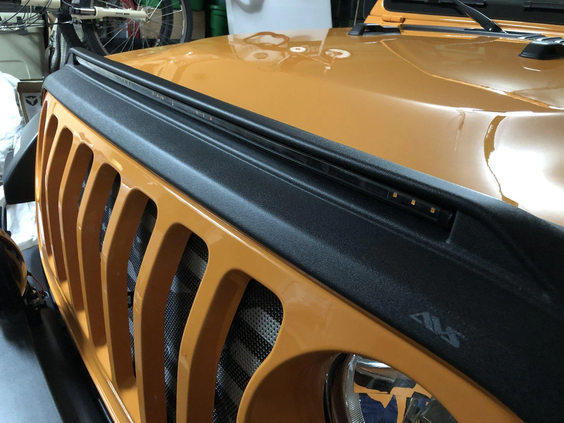 Jeep Wrangler JL Aeroskin lightshield install 5F32DE37-E705-48A4-9A0F-F4899512A686