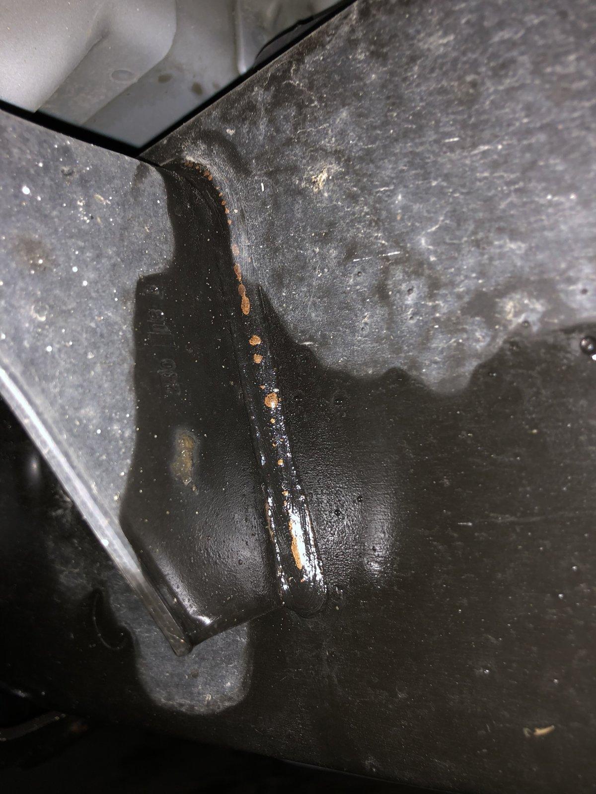 Jeep Wrangler JL Rusting welds 893D2446-29A2-49FA-9C78-5044F6AE07C6