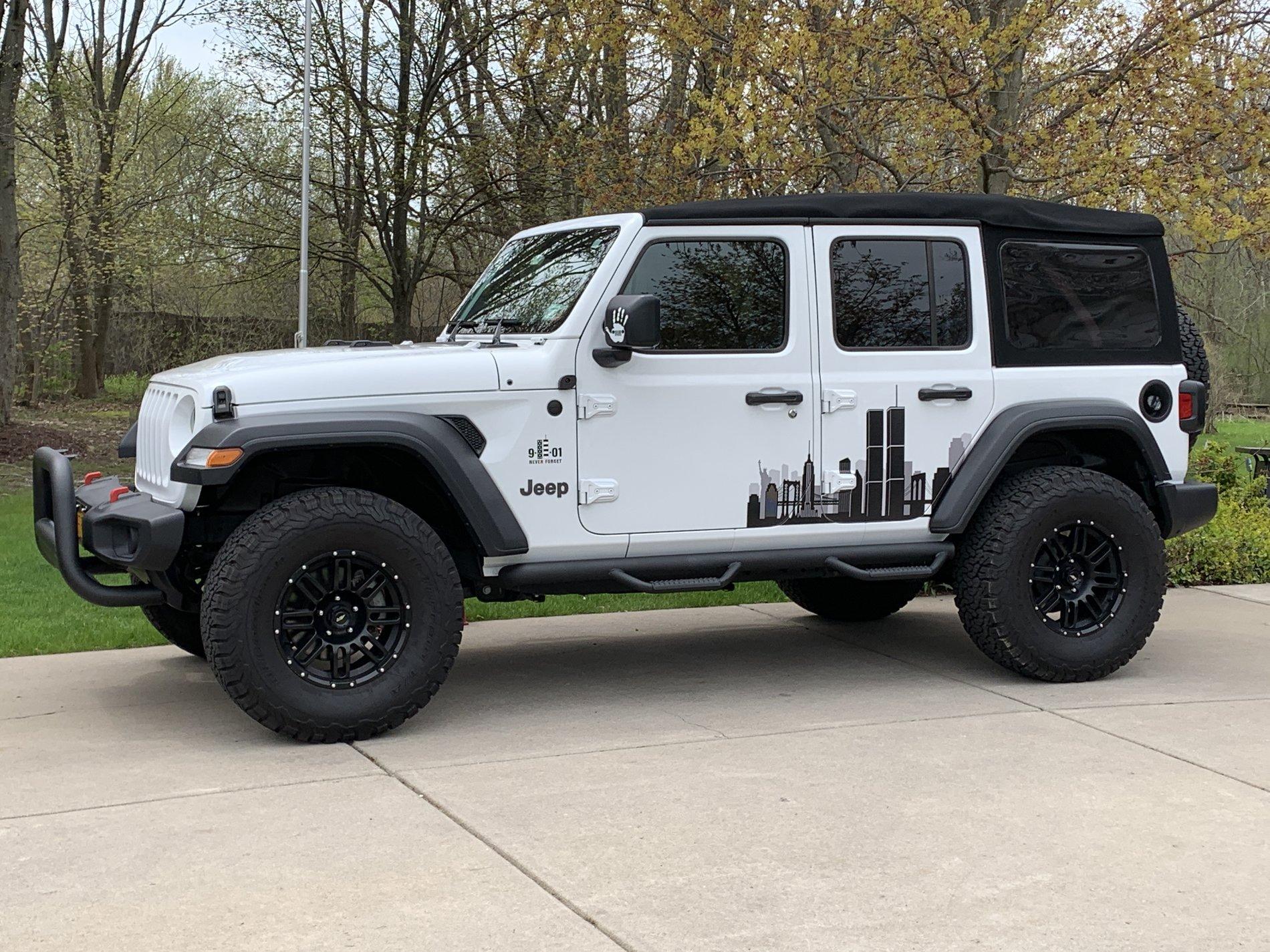 Jeep Wrangler JL Trying to pick a side decal IMG_2061.JPG