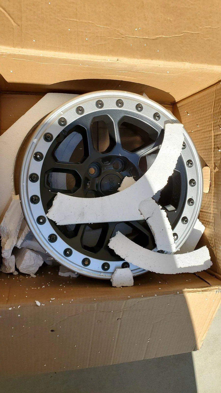 Jeep Wrangler JL WTB - In SoCal or shipped: Mopar Beadlock wheels (simulated ring) 20190328_151946