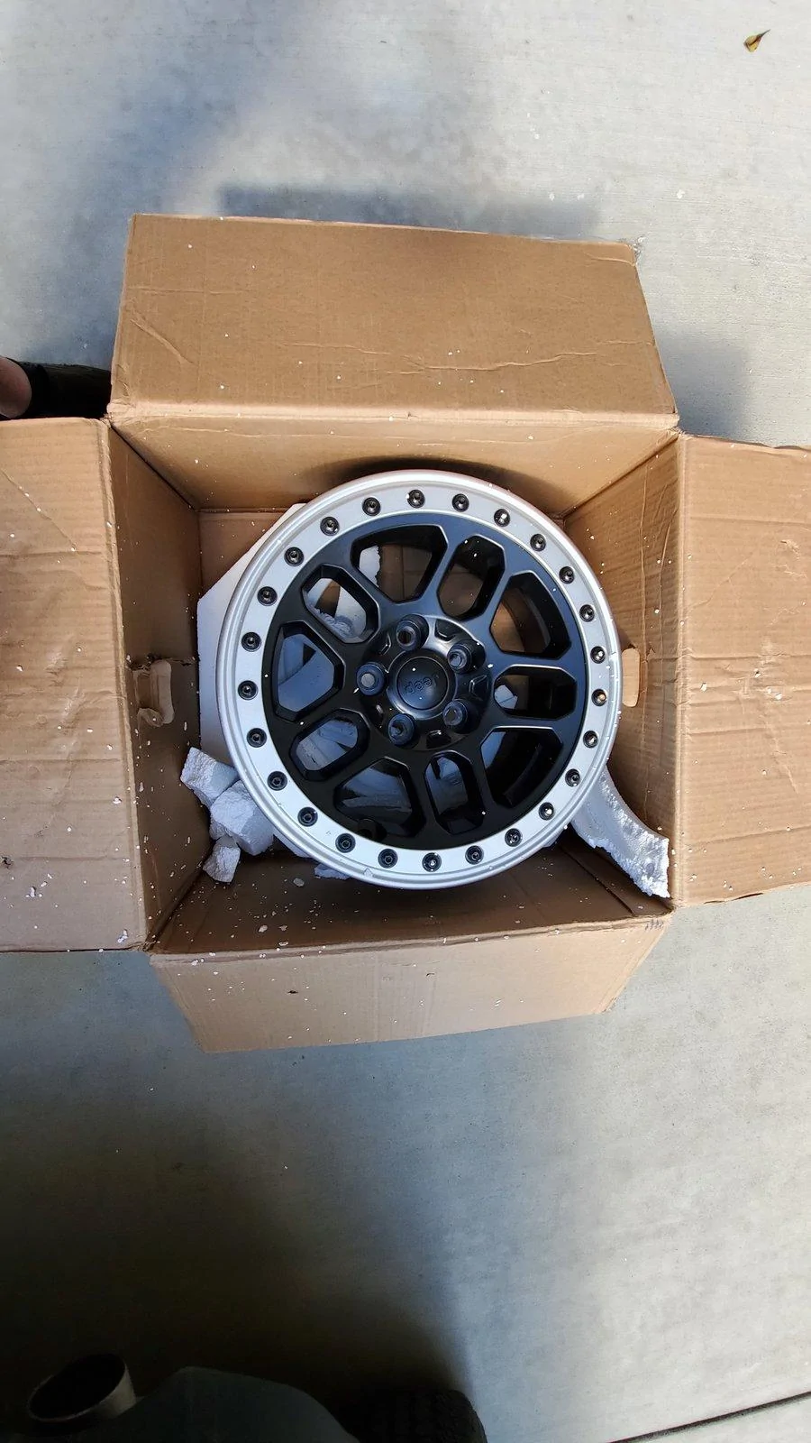 Jeep Wrangler JL WTB - In SoCal or shipped: Mopar Beadlock wheels (simulated ring) 20190328_152120