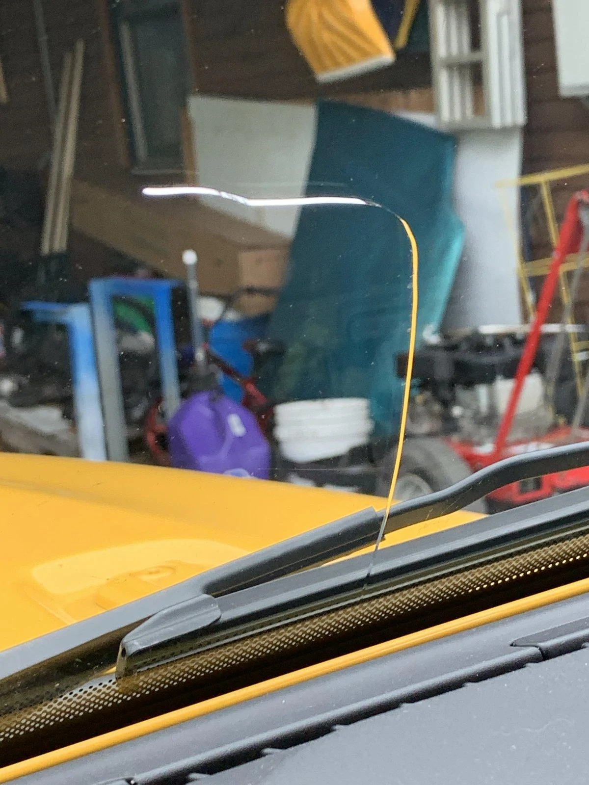 Jeep Wrangler JL Cracked Windshield Club 58041489473__6C962DB0-9296-4821-AC20-C2A27E47B29C