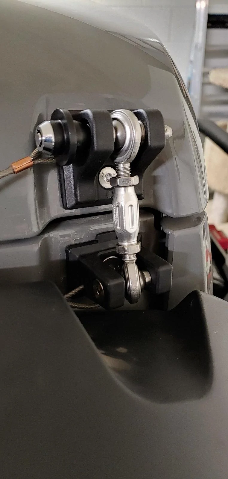 Jeep Wrangler JL Hood Lock 0525191538_HDR