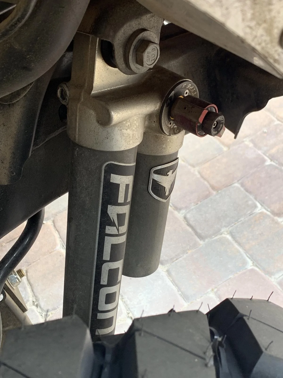 Jeep Wrangler JL Falcon 2.2 Stabilizer and 3.3 Shocks uCMpPPj