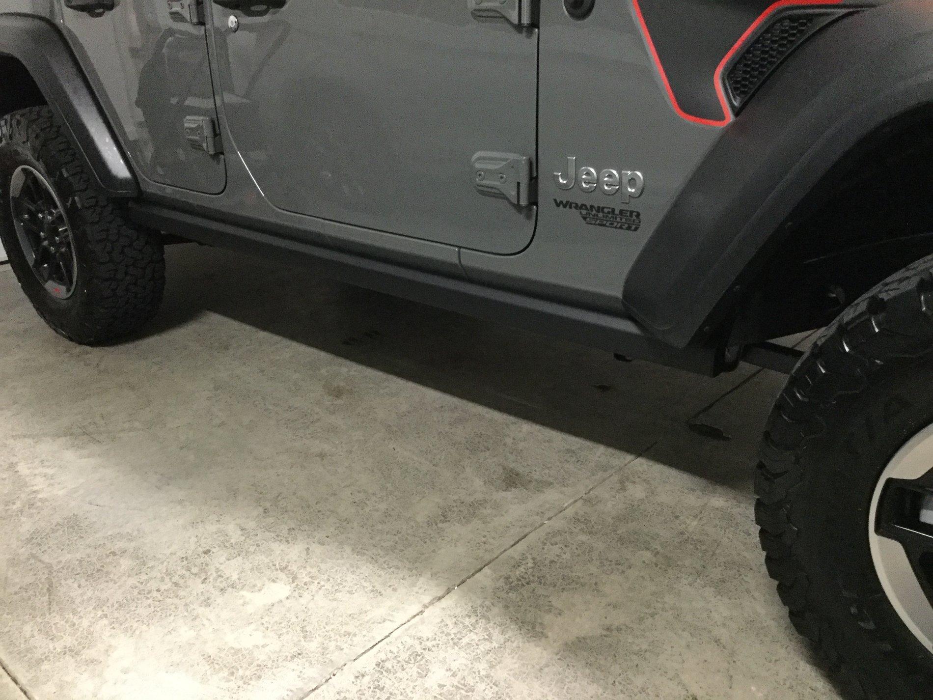 Jeep Wrangler JL Rock rails E76BEB53-2286-413E-9E51-9C5D3A32A618