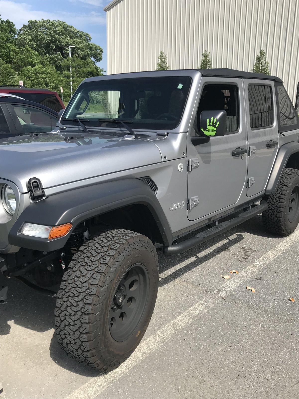 Jeep Wrangler JL Pro Comp Wheels on Non Rubicons IMG_0375