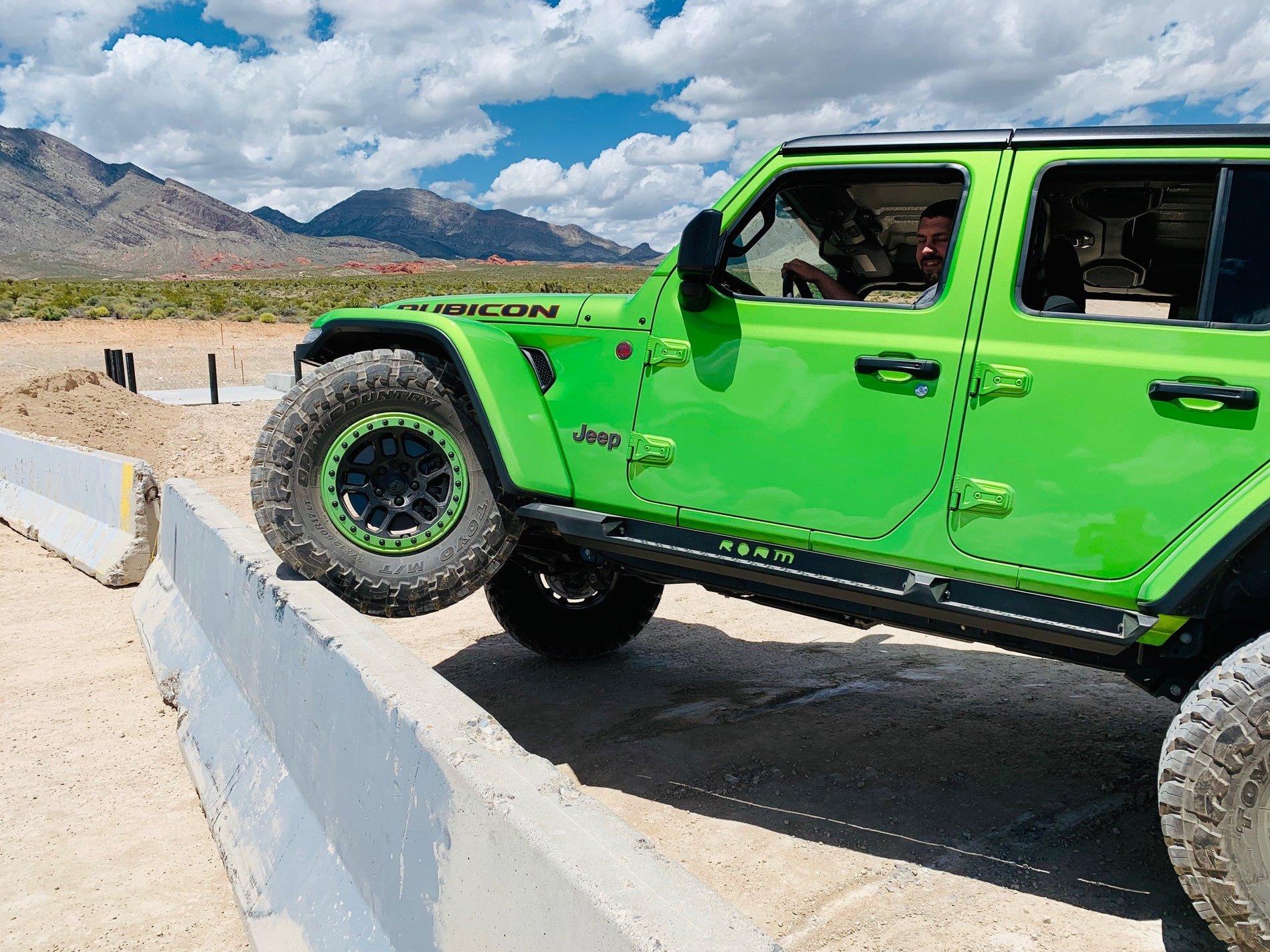 Jeep Wrangler JL Park much? RMojitoJL Crawlin