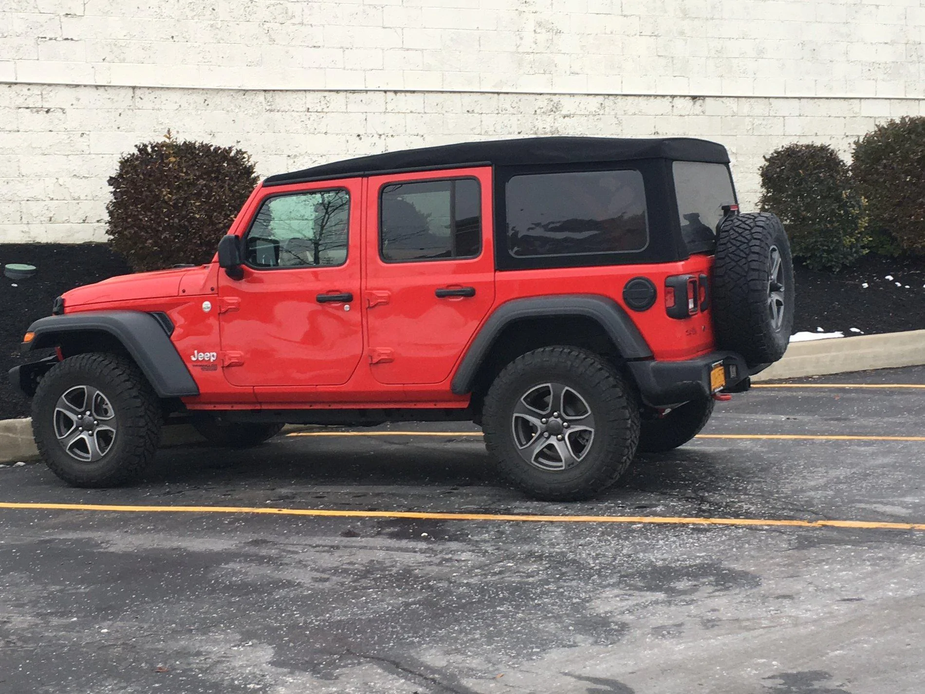 Jeep Wrangler JL Help me decide.... IMG_3258