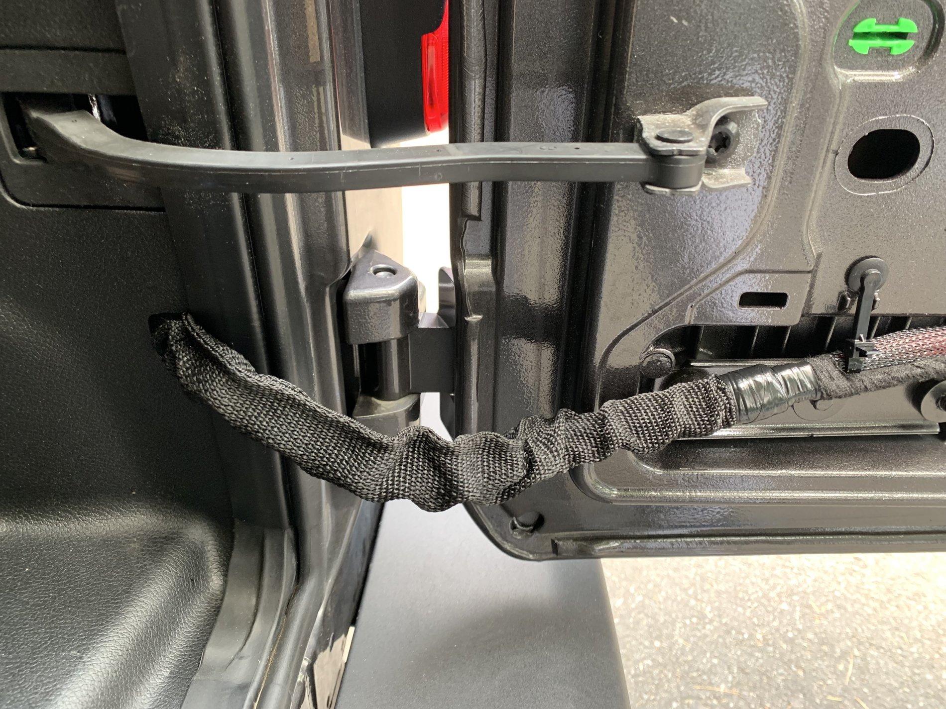 Jeep Wrangler JL Outback Tailgater w/ Switch Plate 20190602_165728883_iOS