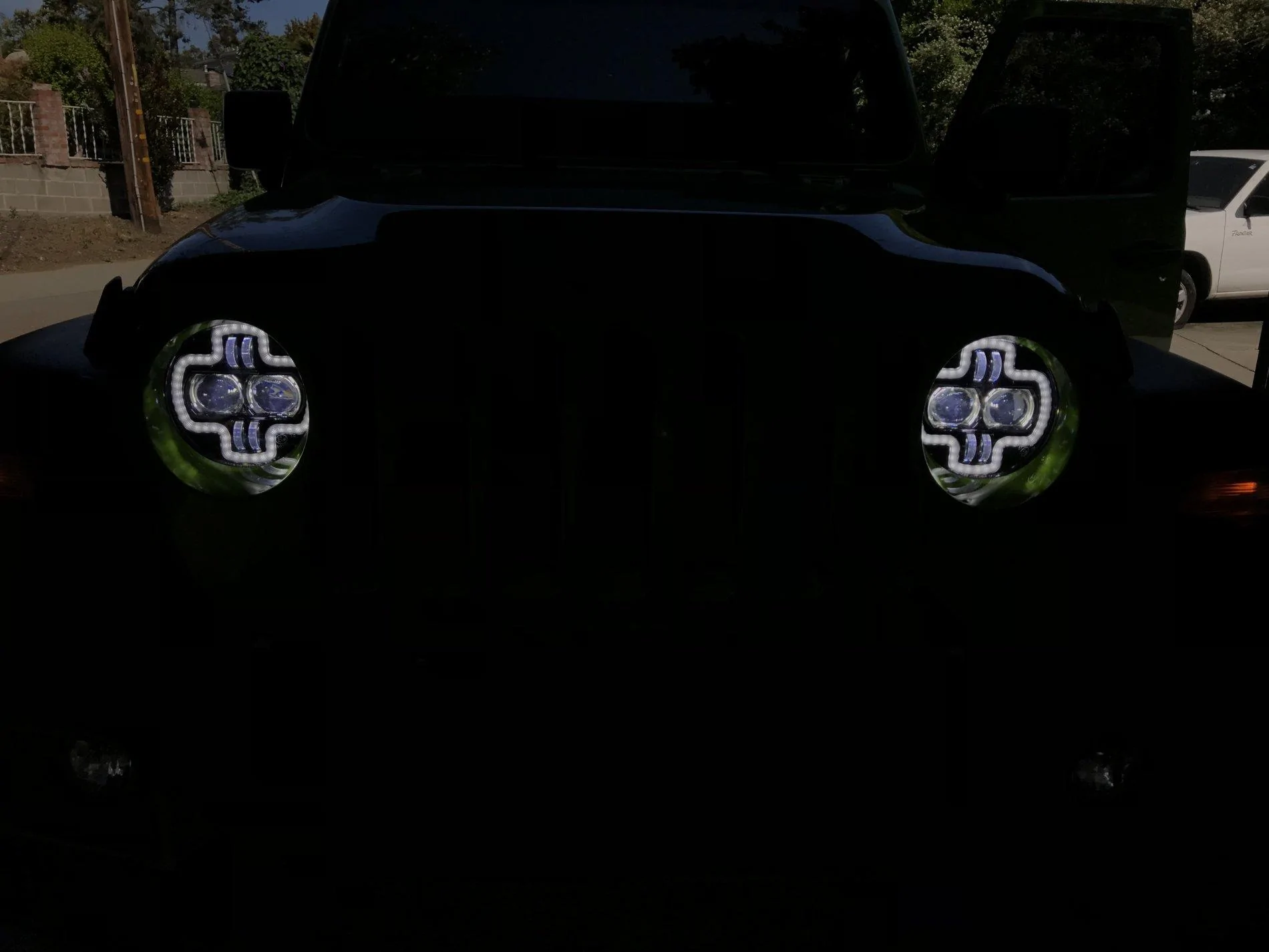 Jeep Wrangler JL KIWI Master 9" JL LED LIghts 11684D21-F029-46C4-AA9A-10401E5C9B2A