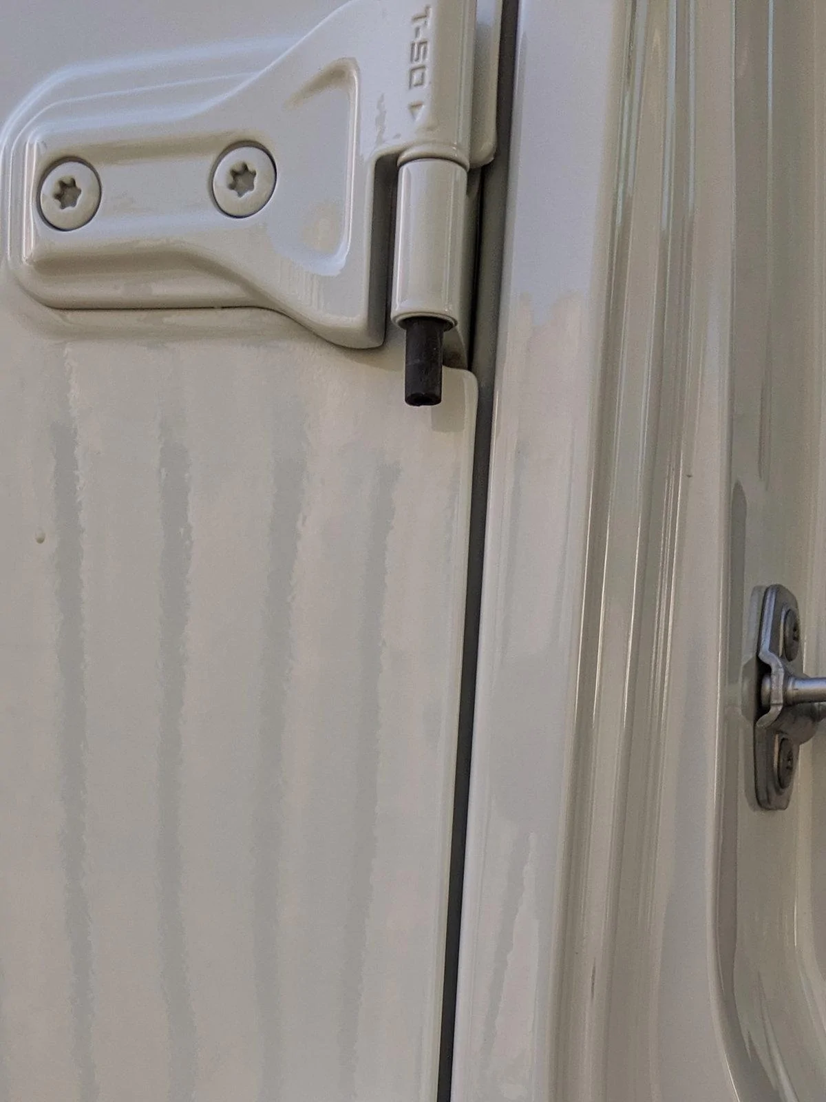 Jeep Wrangler JL DIY Door Installation Pin Guides hinge tubes 3