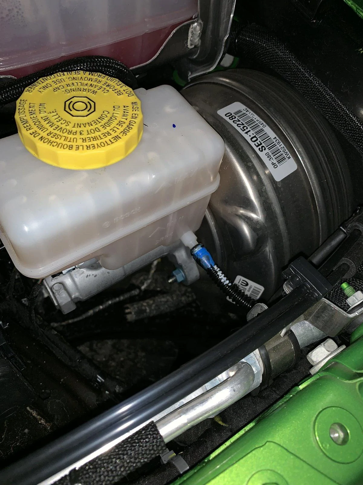 Jeep Wrangler JL Request - Brake Fluid Reservoir Pic D4E5DBDB-601B-402A-9295-D2E5512C34A7