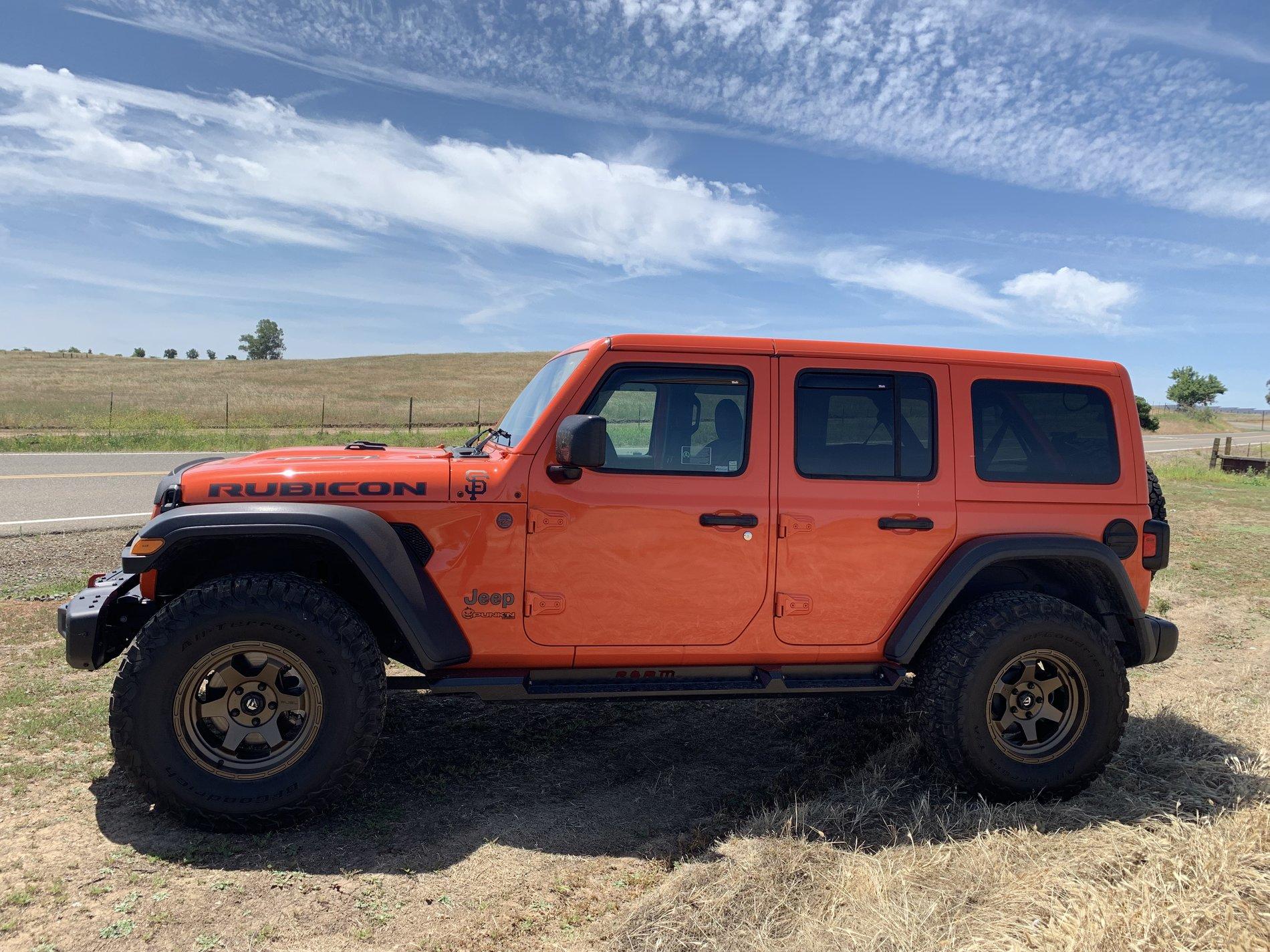 Jeep Wrangler JL Punk'n with bronze wheels? 417C2199-23B5-4A56-B32F-E18F9CE8442E