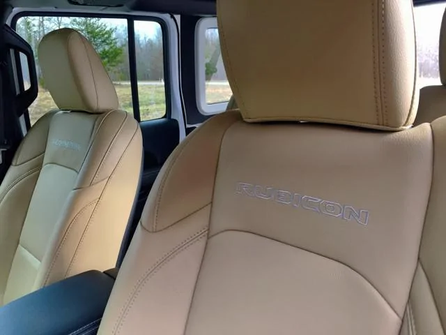 Jeep Wrangler JL Damon's white JLU Rubicon build New_taninterior