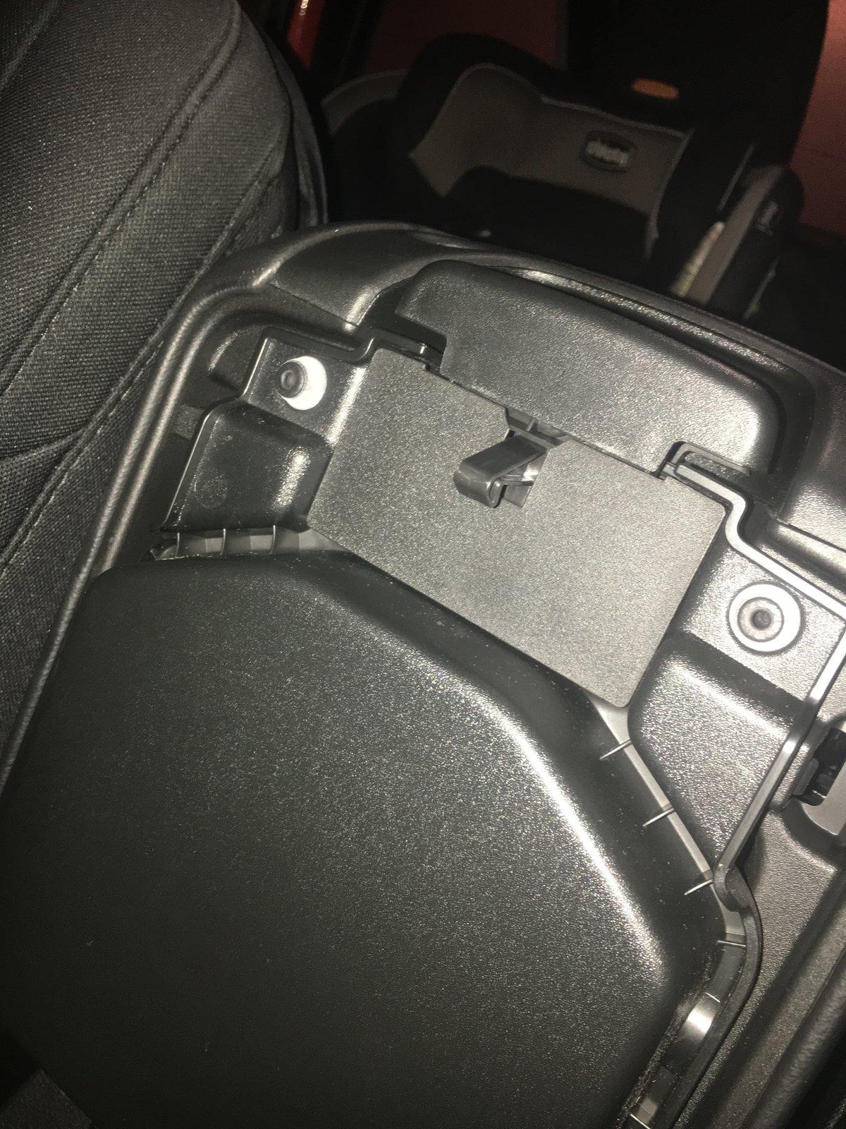 Jeep Wrangler JL what is this ? CA746708-FC78-46B1-983A-D35EA7D87F74
