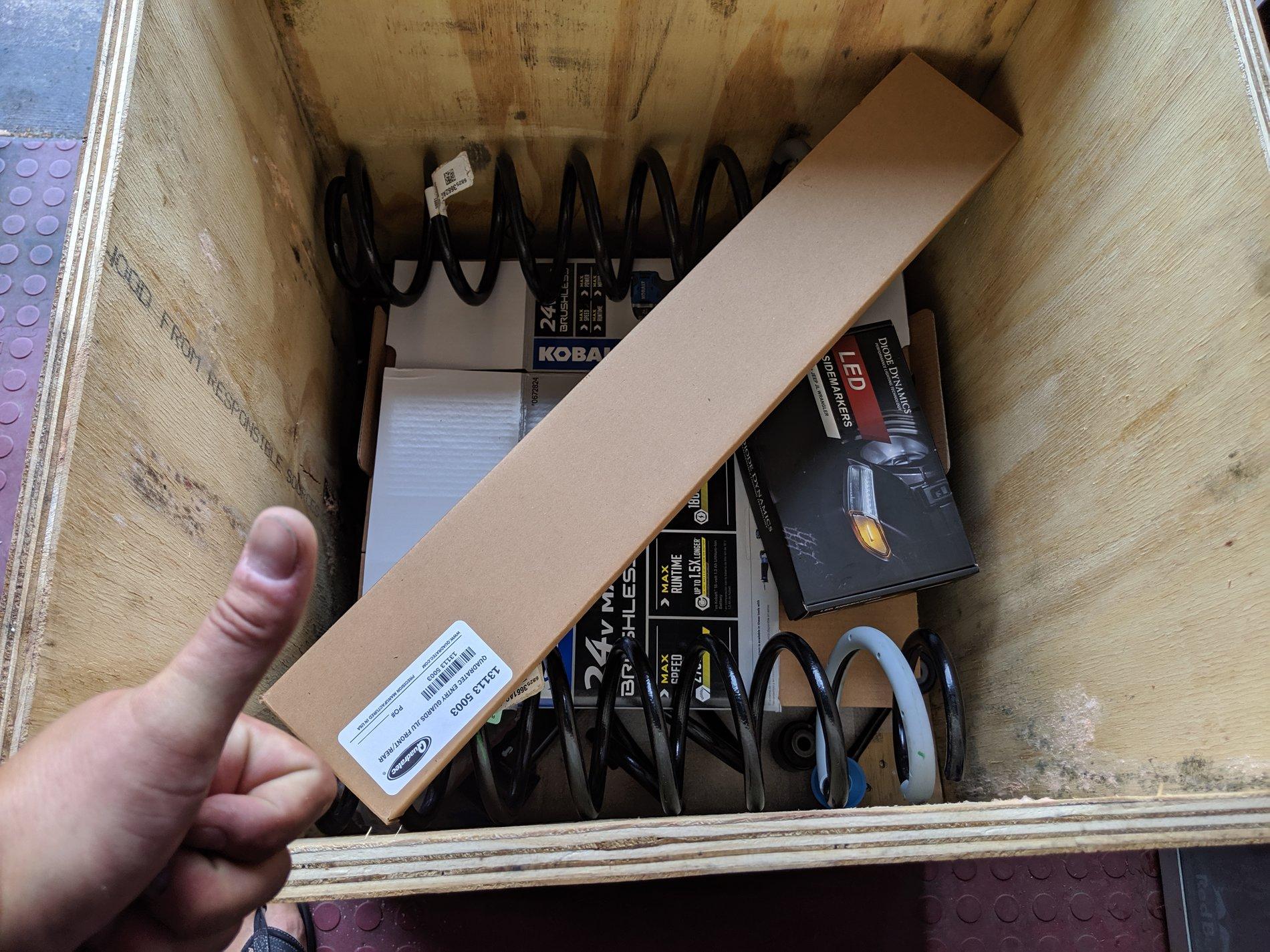 Jeep Wrangler JL Factory suspension grab box IMG_20190610_190631