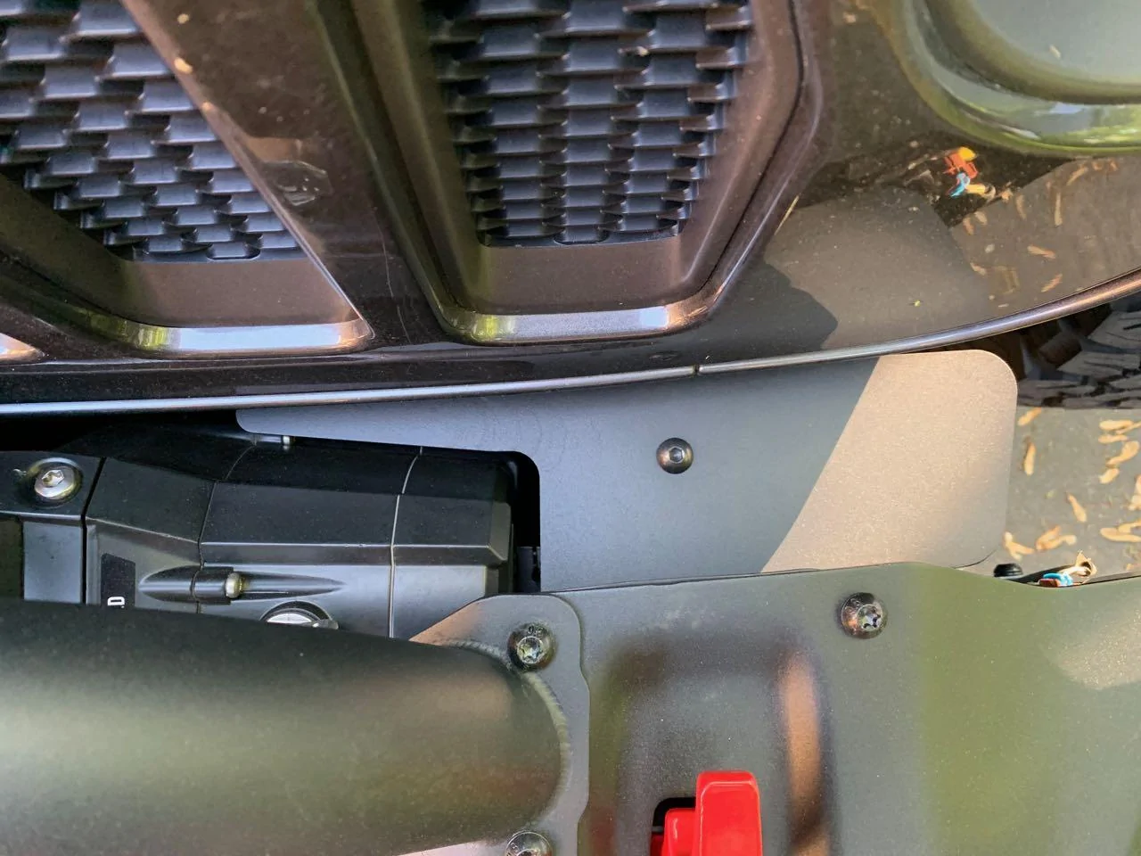 Jeep Wrangler JL Steel bumper gap with winch IMG_2911