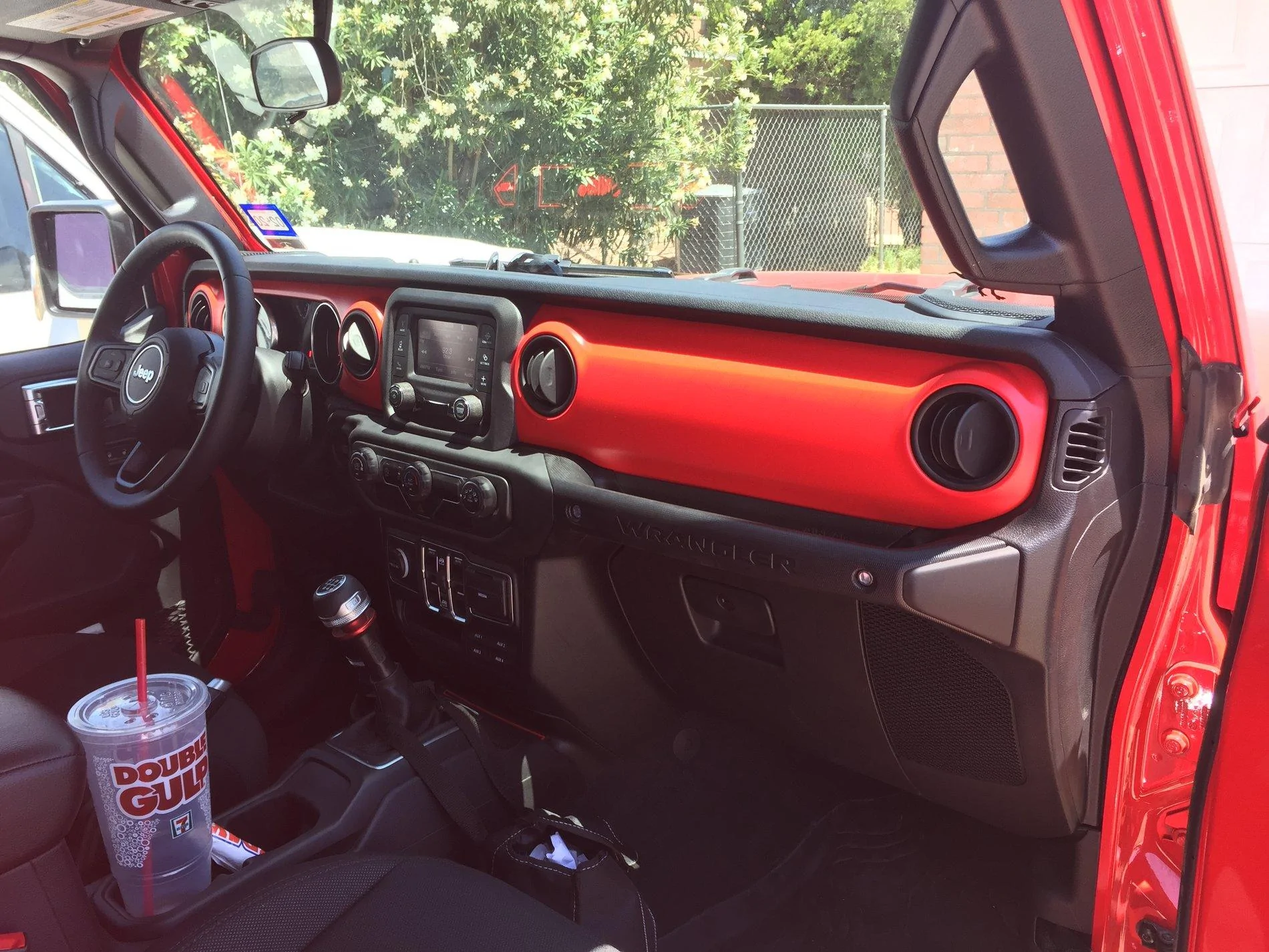 Jeep Wrangler JL Show off your DIY painted dash FBD3703A-154C-4D0B-AC7E-399305C094AE
