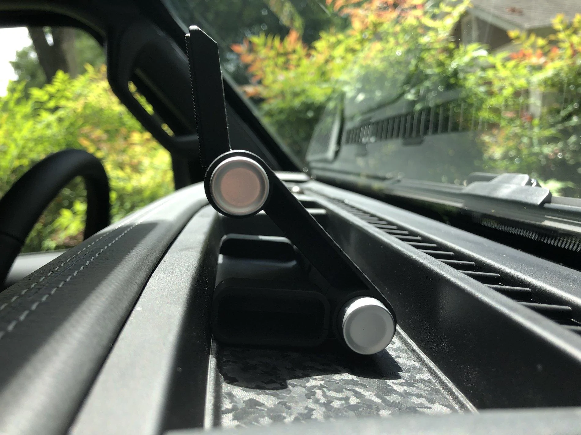 Jeep Wrangler JL How does everyone mount their cell phones? BFB9D4B2-7633-40CC-80D4-81F9AD462856