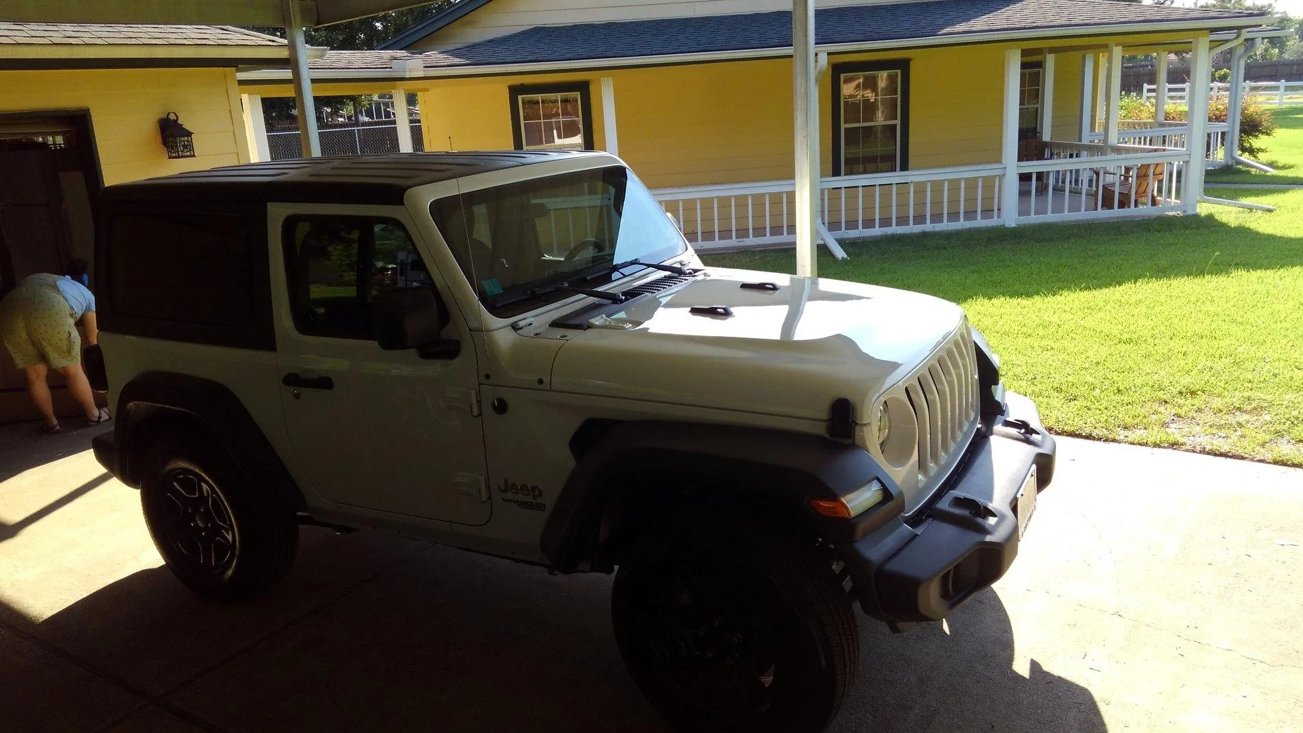 Jeep Wrangler JL Dealer Installed A/C KIMG1454