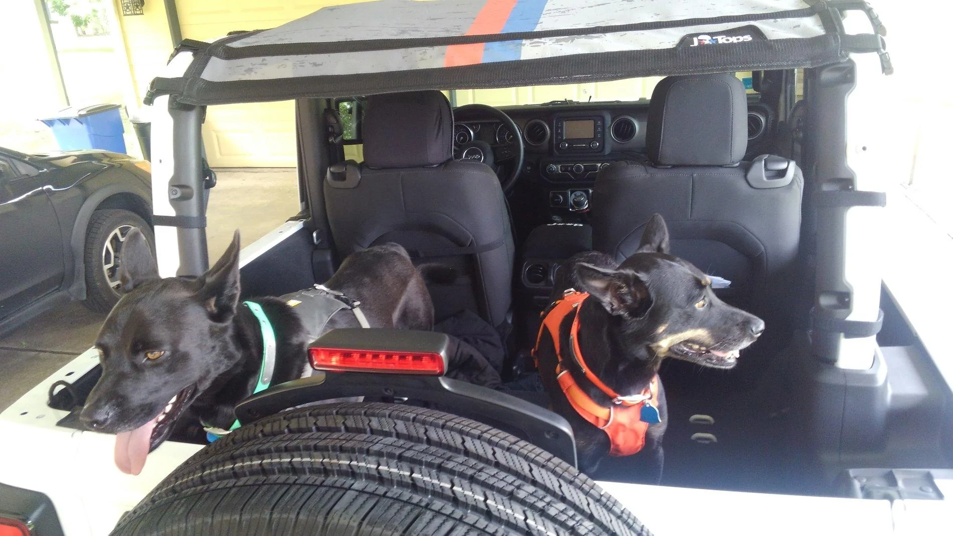Jeep Wrangler JL Dealer Installed A/C KIMG1460