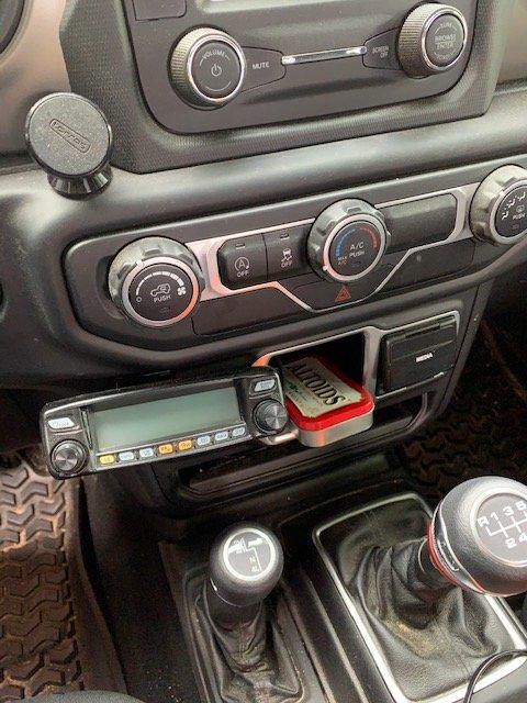Jeep Wrangler JL CB Radio Locations and Installs  --  Post your Pictures IMG_4454.JPG