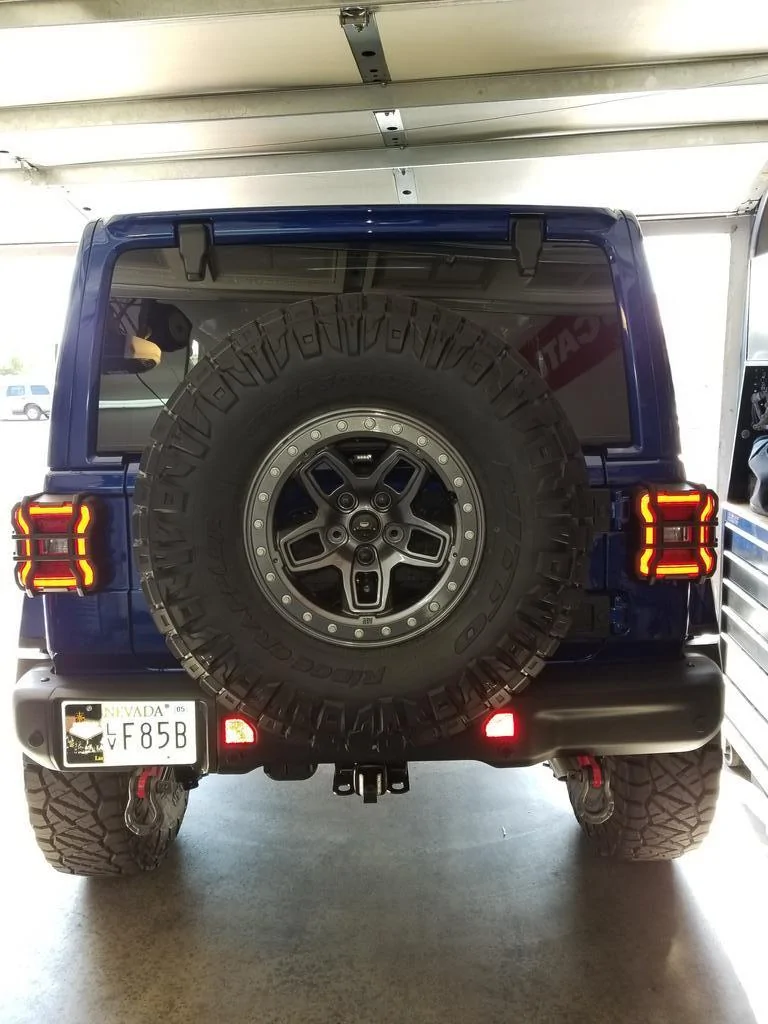Jeep Wrangler JL Rugged Ridge LED light guards. 1jJUoLO