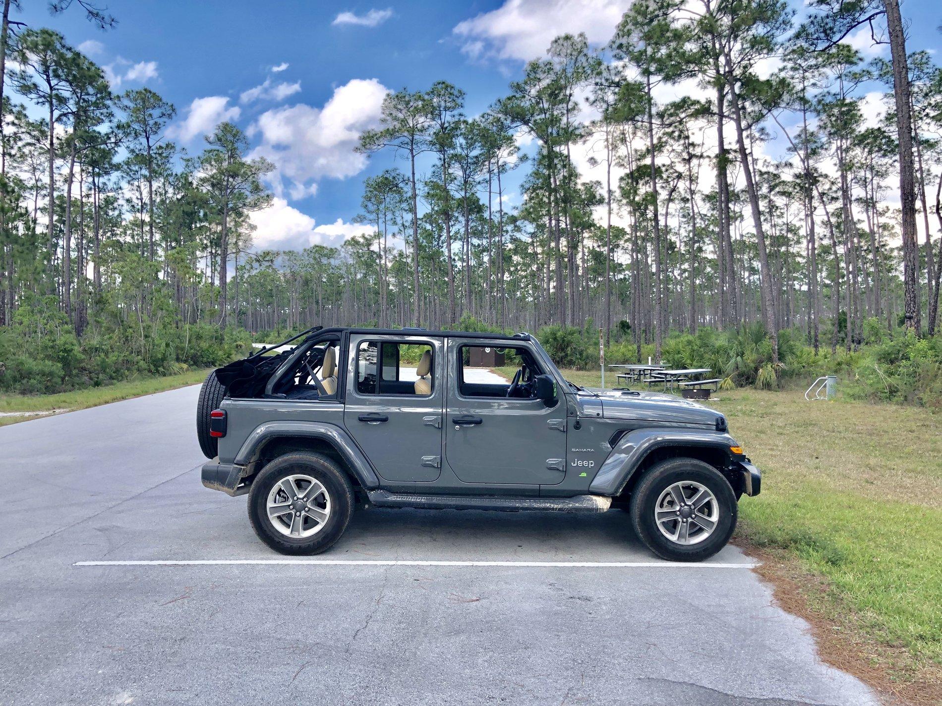 Jeep Wrangler JL Soft tops - What are the options? EC8092AA-144E-4FA7-8149-B07CA0053E2B