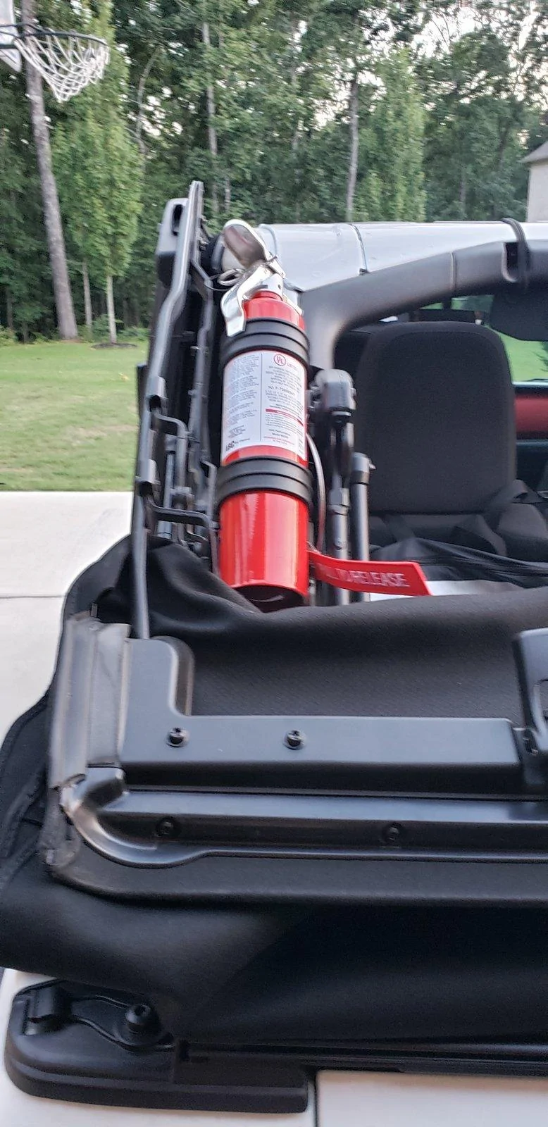 Jeep Wrangler JL Cool Tech H3R Fire Extinguisher Kit 20190621_202949