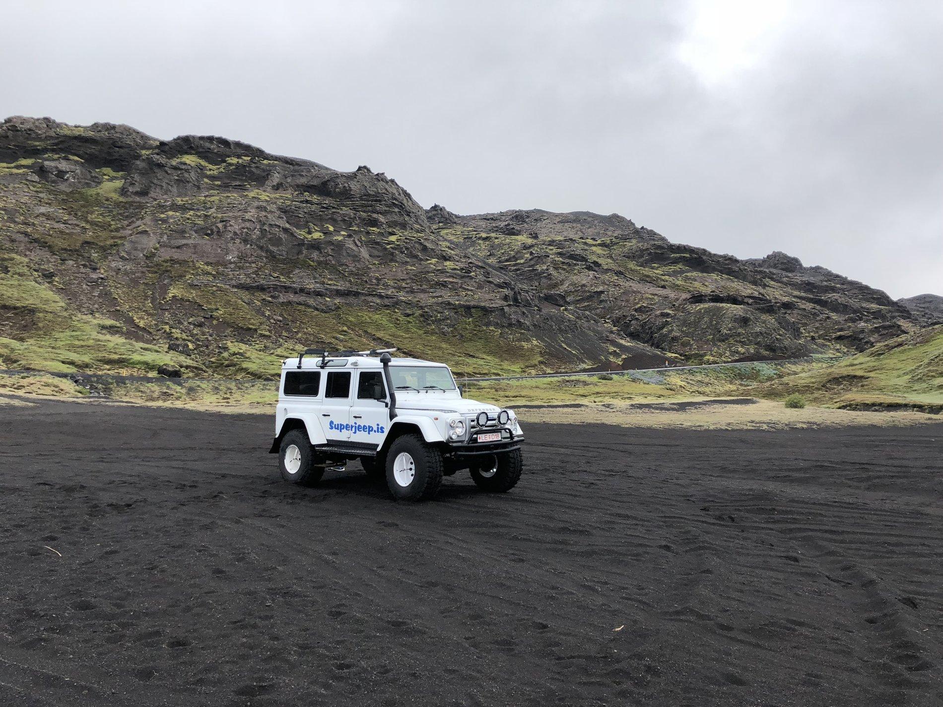 Jeep Wrangler JL Jeep vs Defender Iceland