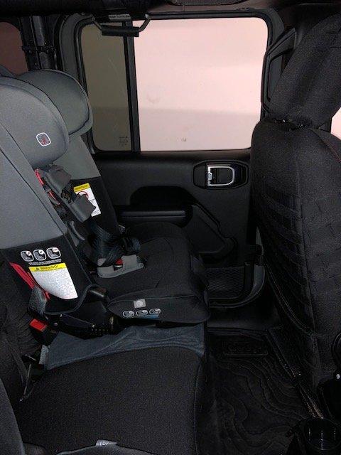 Jeep Wrangler JL Car Seats 2B0C733D-0A0A-49EB-B60E-C2D4E65B8E96