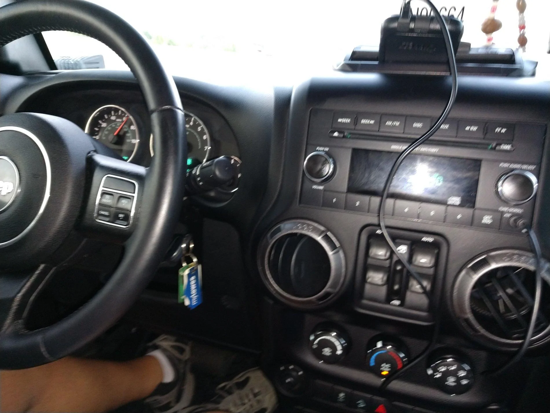 Jeep Wrangler JL Question about interior trim IMG_20190626_203141897