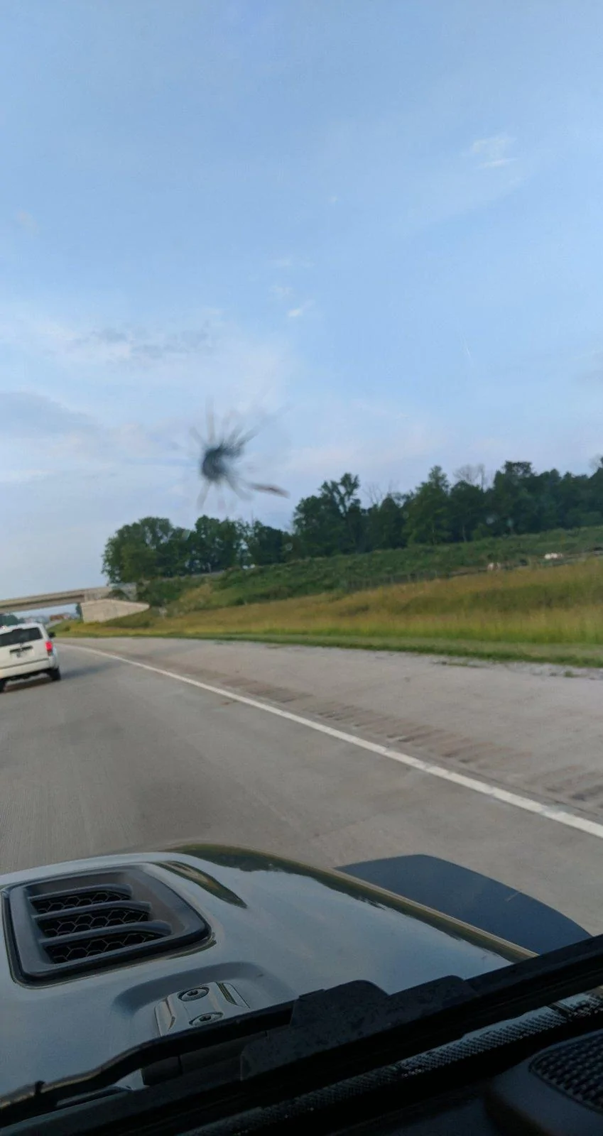 Jeep Wrangler JL Cracked Windshield Club Snapchat-107838129