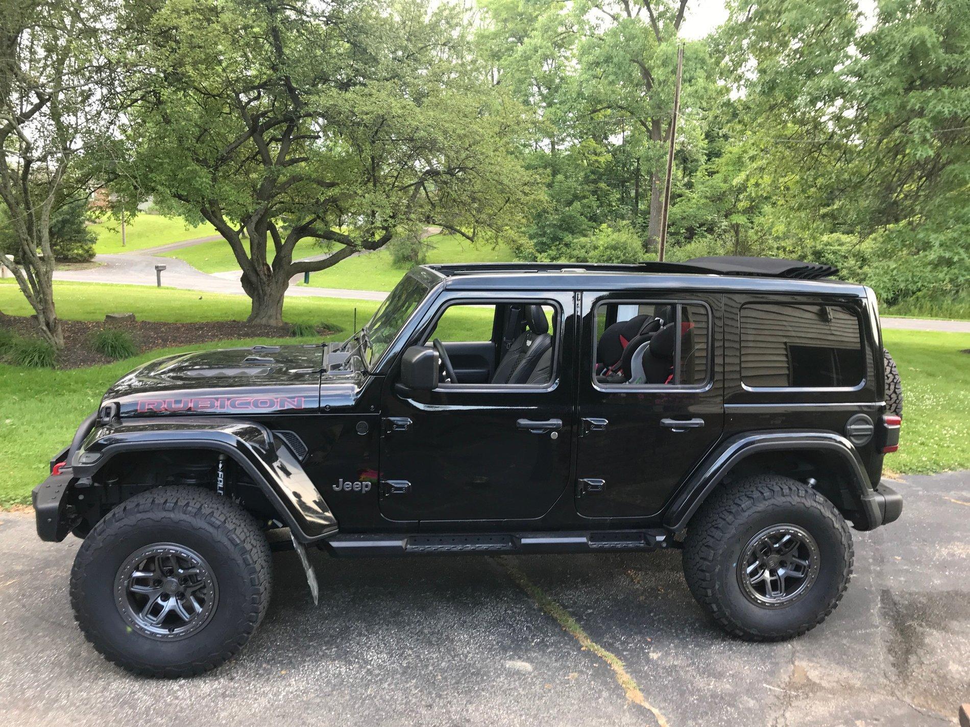 Jeep Wrangler JL AEV Borah wheels on JL 58345520938__12EE61E6-5D41-4FC1-8E4A-5B742305250B.JPG
