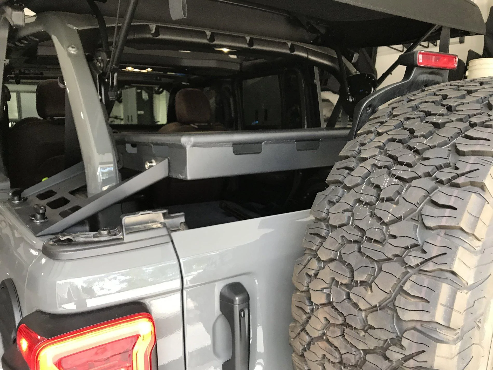 Jeep Wrangler JL Advice needed about cargo area shelf 1C6DE71E-AD2D-4971-8348-C377E11431EA