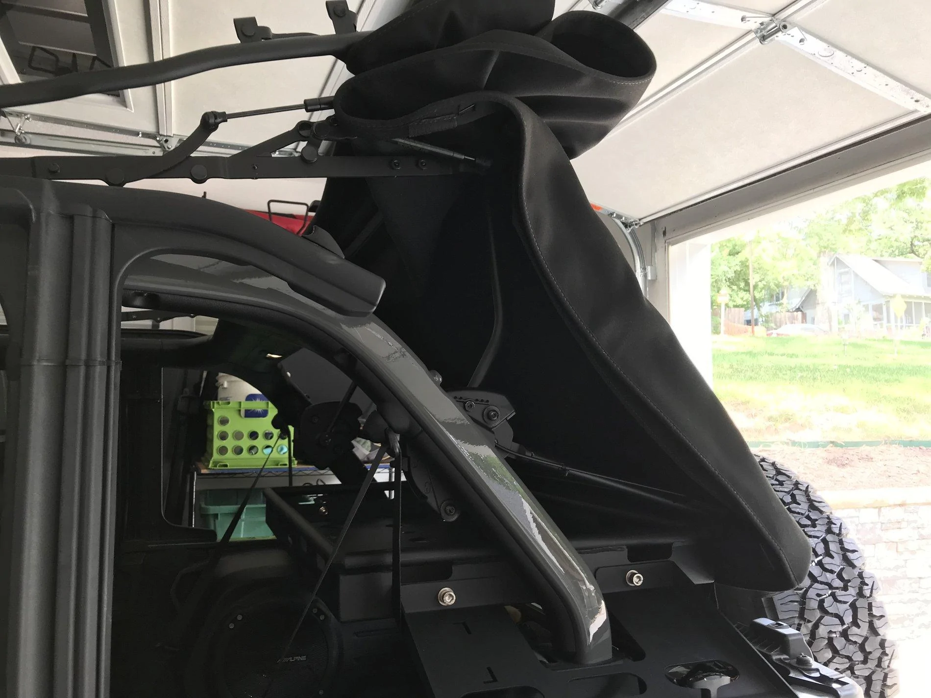 Jeep Wrangler JL Advice needed about cargo area shelf 1A300E85-8E45-48F7-B894-CD96CE14B291