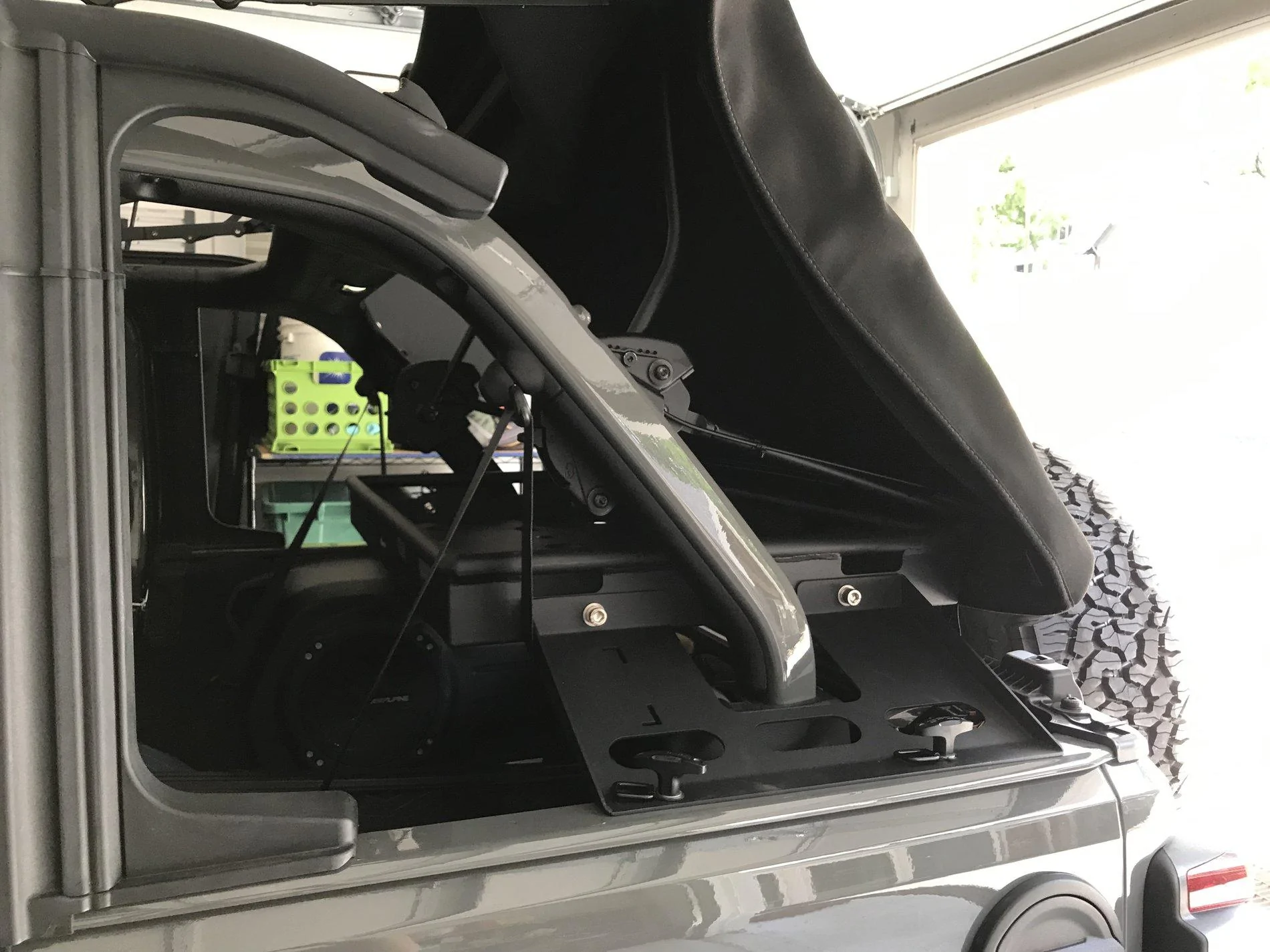 Jeep Wrangler JL Advice needed about cargo area shelf 77D2746C-F030-47EC-A97E-71C3BBDBC69F
