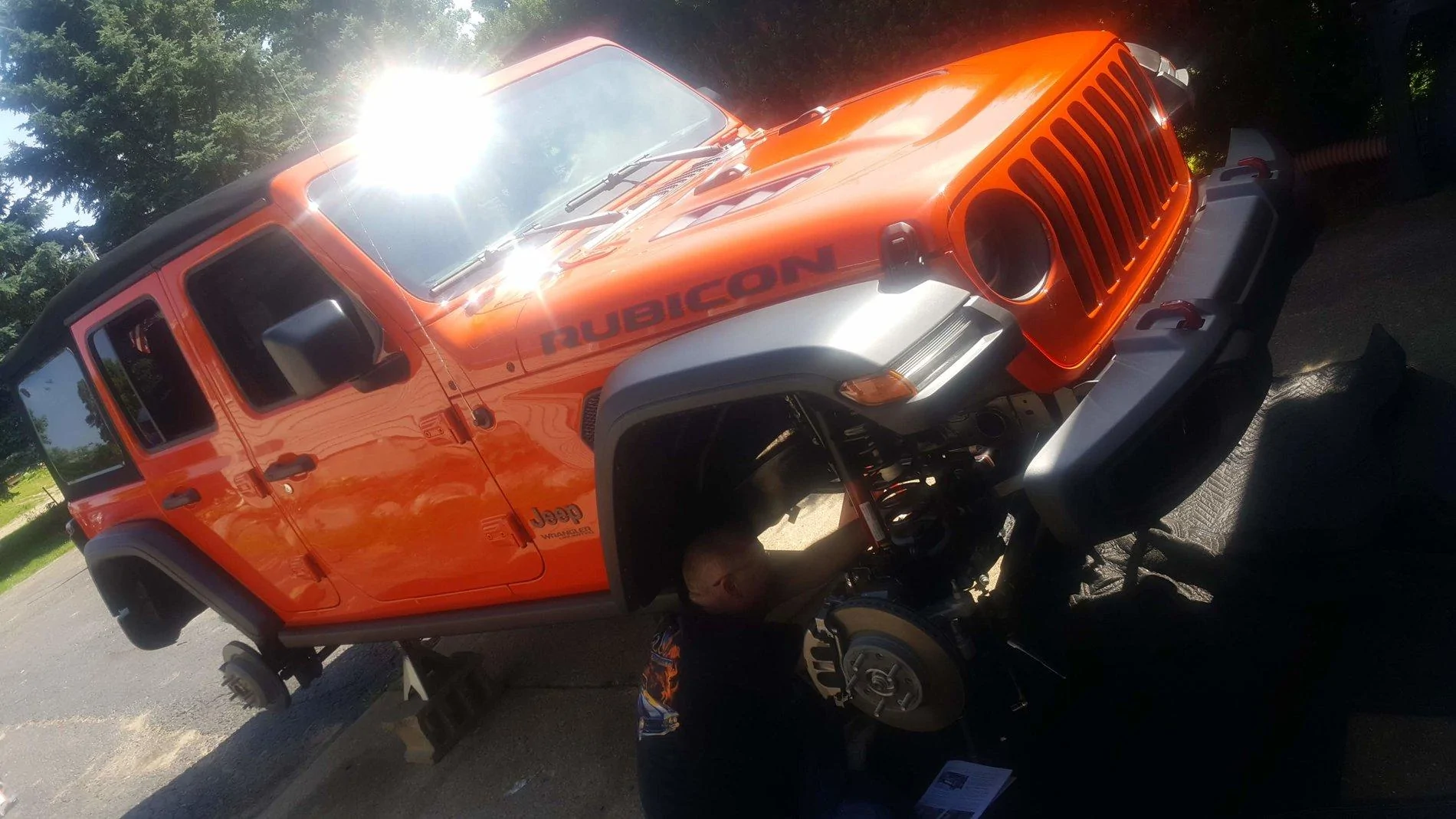 Jeep Wrangler JL Punk'n with bronze wheels? 20190627_105024