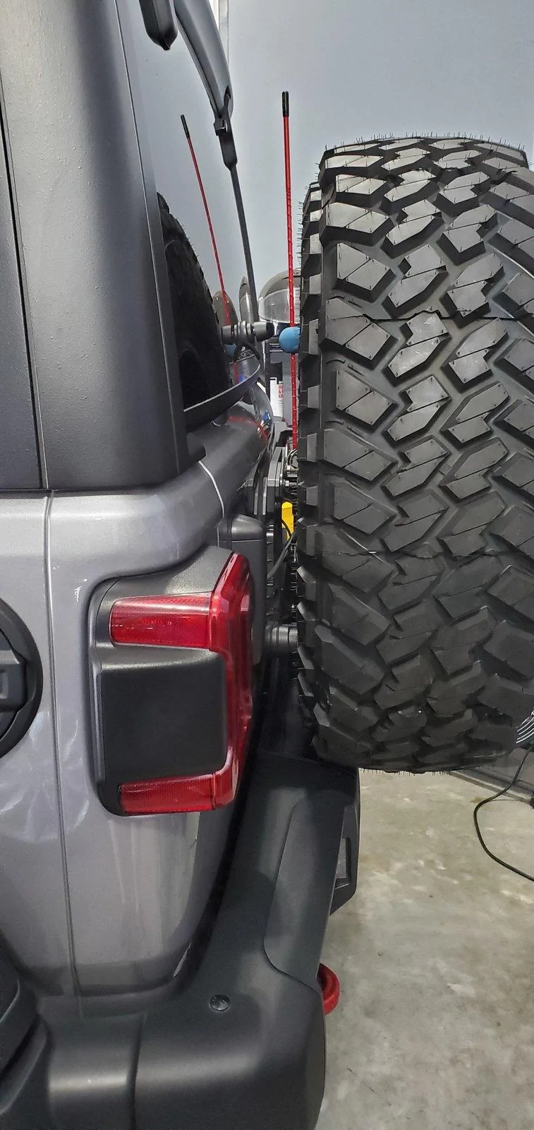 Jeep Wrangler JL The Tire Carrier Thread 20190706_130139