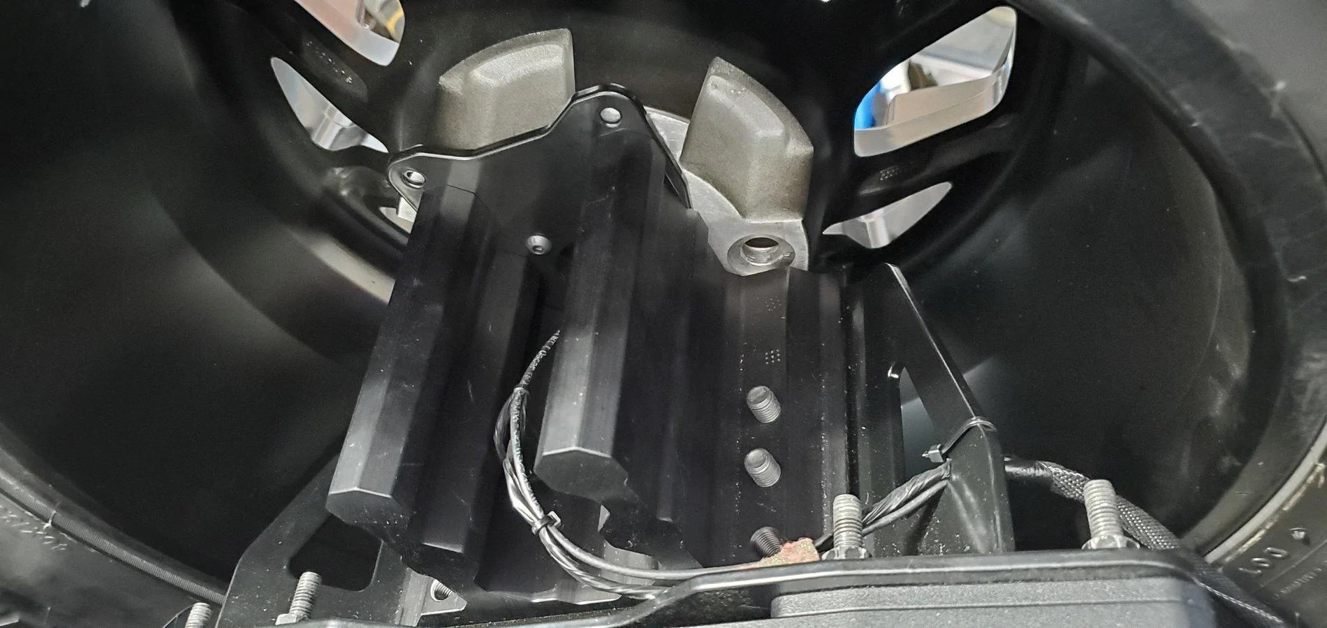 Jeep Wrangler JL The Tire Carrier Thread 20190706_130156