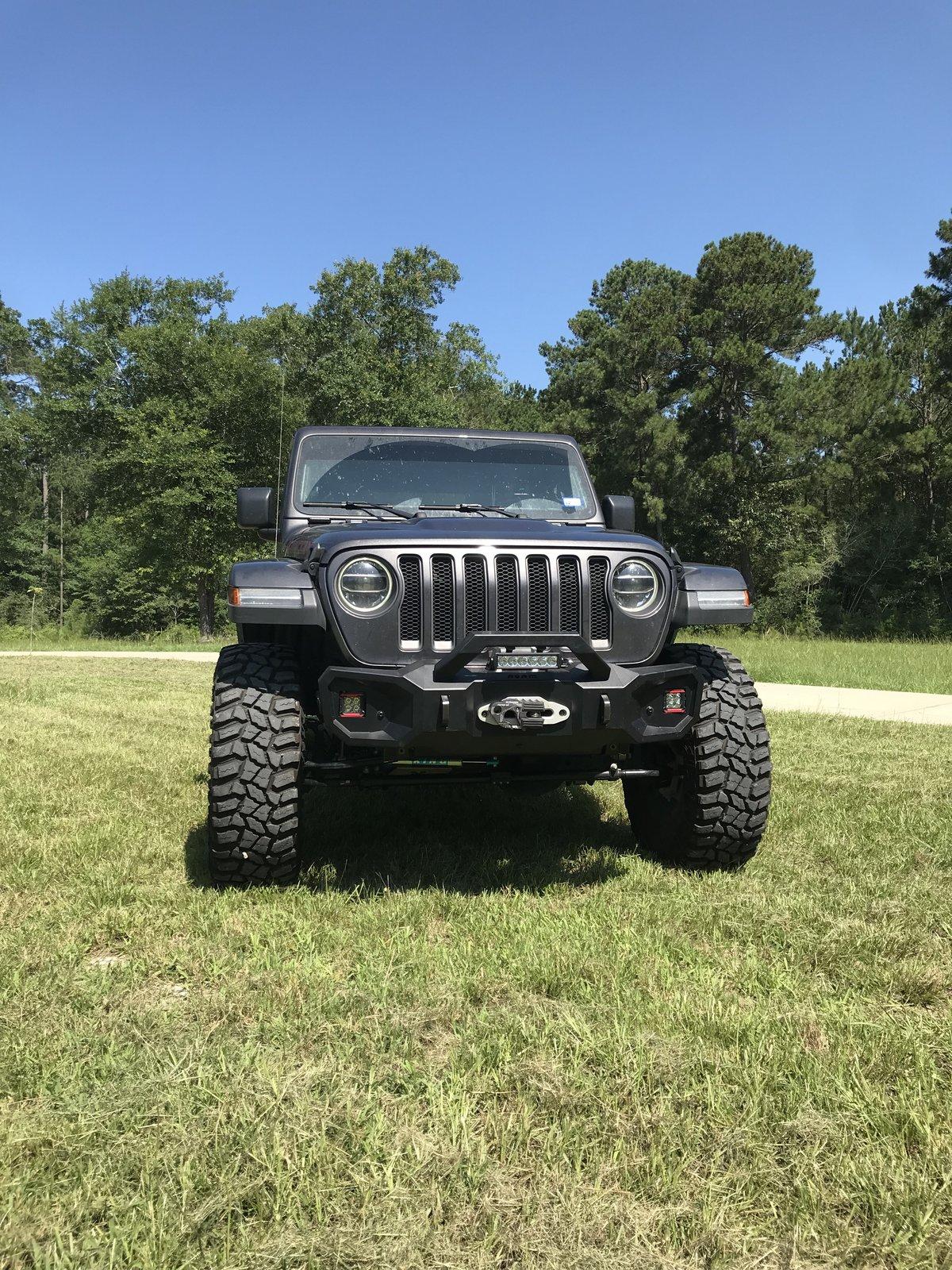 Jeep Wrangler JL Stubby Bumper. Let's see them. EDCD5FB7-C397-42AF-B52D-29A2DC3C2139